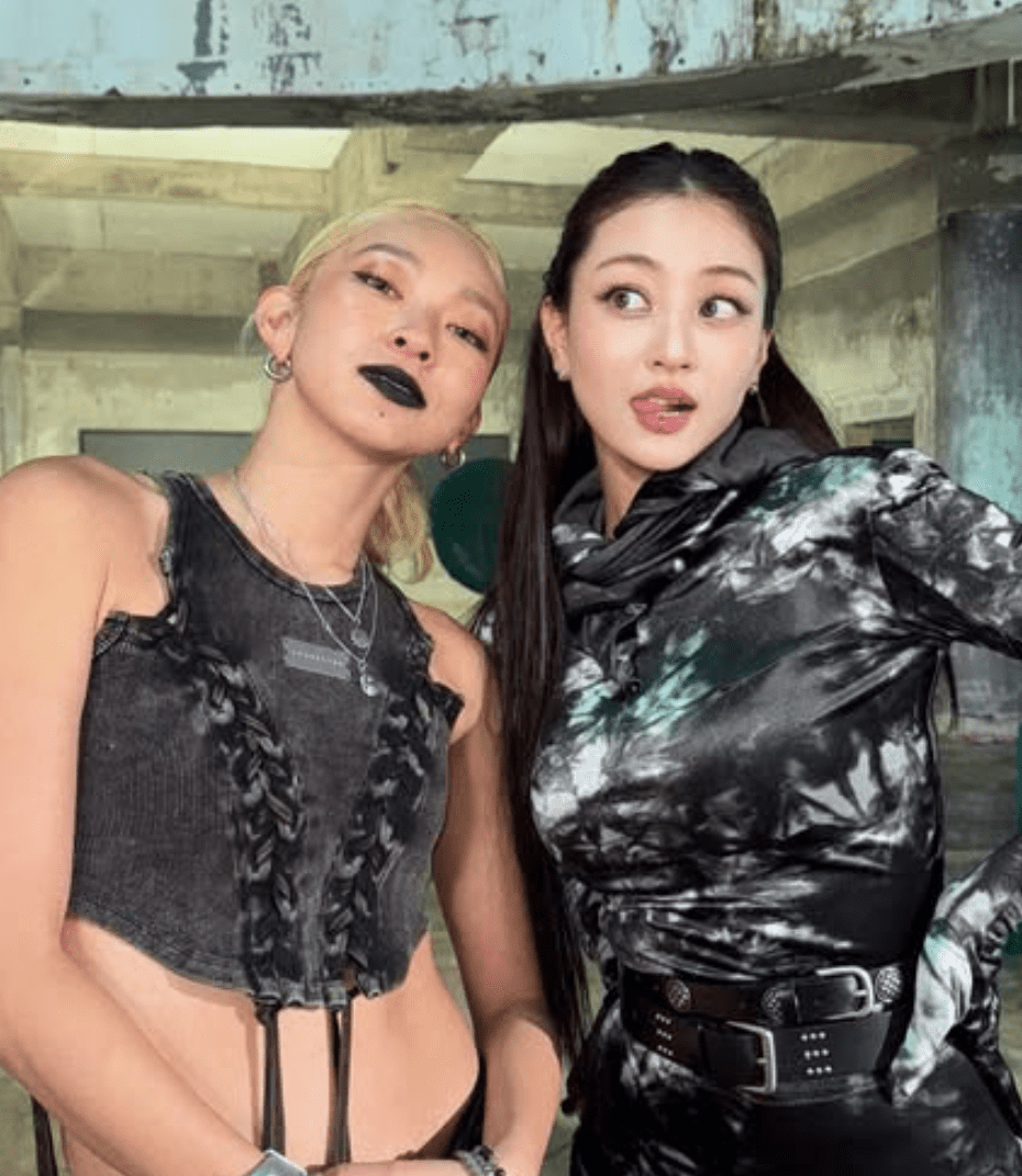 TWICE・ジヒョ×KYOKAの“最強タッグ”にファン歓喜「クールすぎて