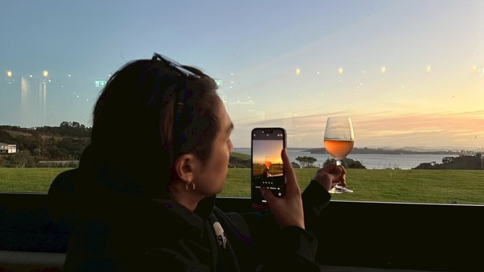 松田元太、NZで見せた“全開スマイル”に反響 星空＆ワインも満喫