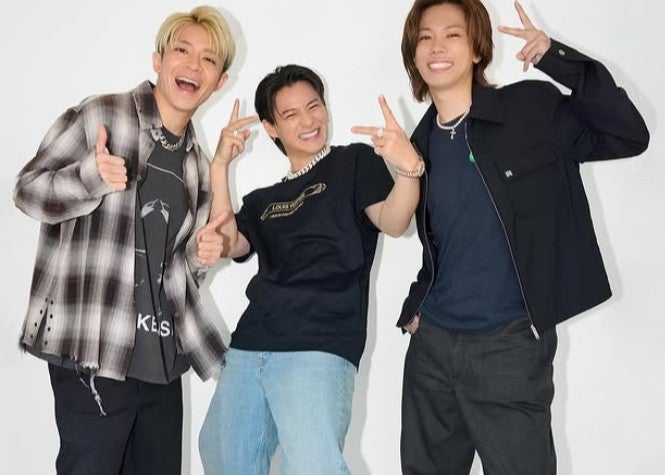 Number_iの3人がオフショをアップ！「3人の笑顔さいこー！」「はい