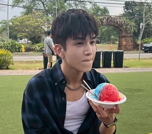 思い出シリーズ最高」三代目 J Soul Brothers・岩田剛典、ハワイ