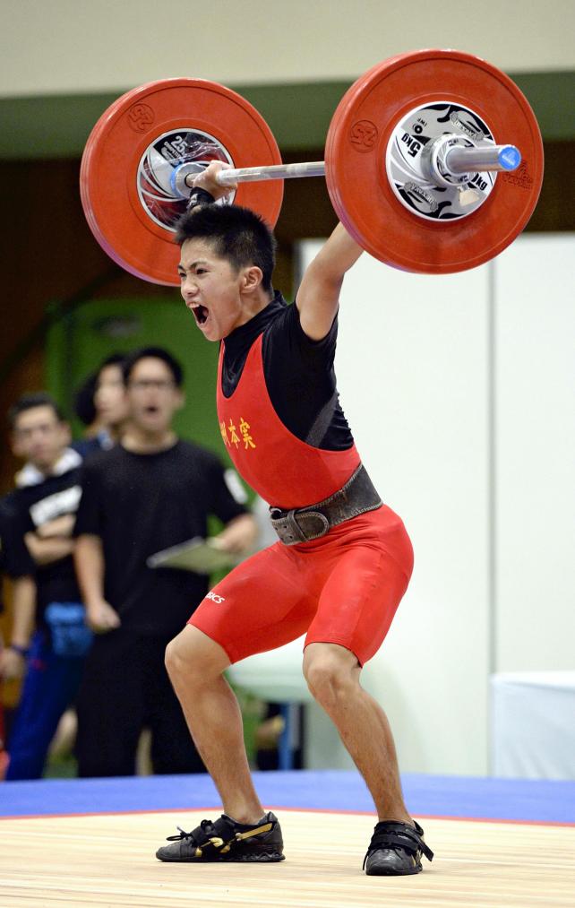 重量挙げ53キロ級で準優勝した洲本実の角所倫生　©読売新聞社