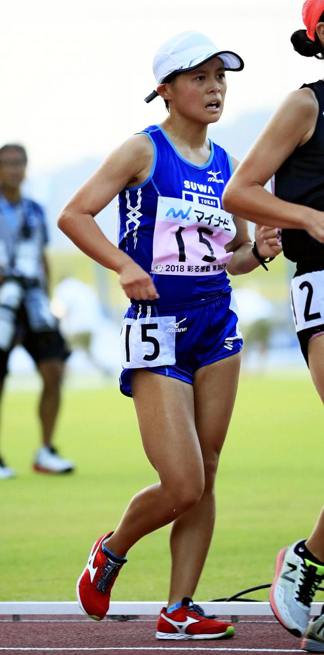 陸上女子5000メートル競歩で2位に入った東海大諏訪の落合早峰 ©読売新聞社
