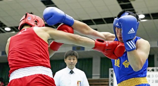ボクシングミドル級で優勝した駿台学園の須永大護 ©読売新聞社