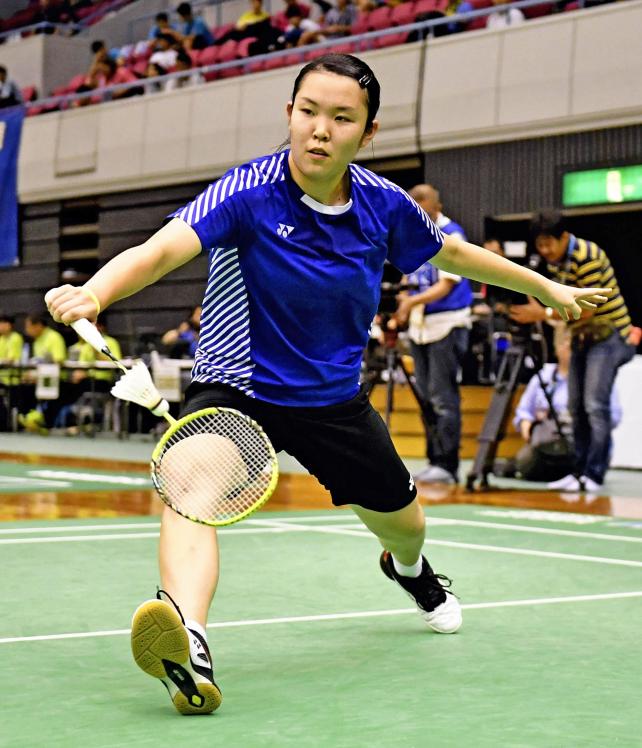バドミントン女子シングルスで優勝したふたば未来学園の水井ひらり ©読売新聞社