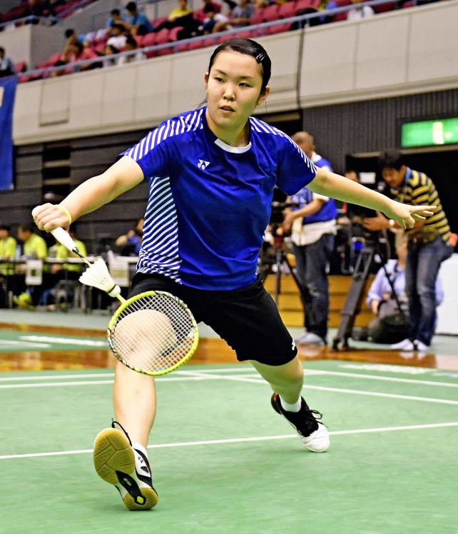 バドミントン女子シングルスで優勝したふたば未来学園の水井ひらり　©読売新聞社