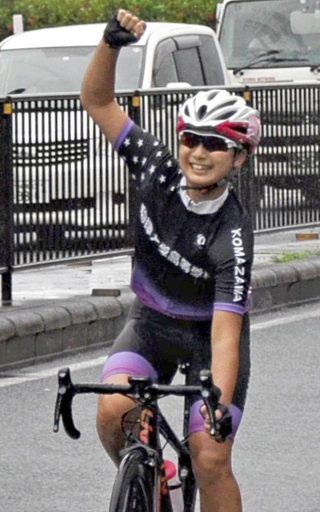 女子ロードレースを制した駒大の渡部選手