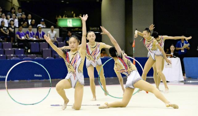 団体優勝した常葉の華麗な演技