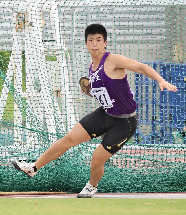 男子円盤投げで優勝した稲生の三井選手