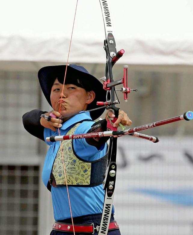 アーチェリー女子個人で3位になった聖マリア女学院の武内選手