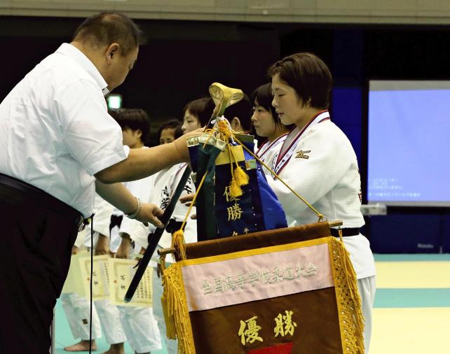 柔道女子48キロ級で、優勝した南筑の古賀若菜選手