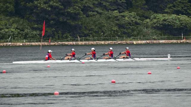 ボート女子舵手つきクオドルプル、予選に臨む横浜商の選手たち
