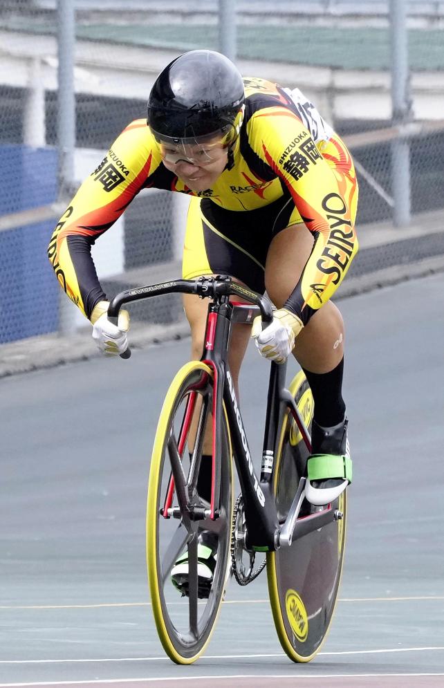 自転車男子スプリントで優勝した星陵・井出晃太郎選手