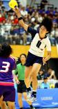 ハンドボール女子決勝 シュートを放つ、佼成学園女の瀧川璃紗 ©読売新聞社