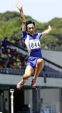 陸上男子走り幅跳びで3位になった名城大付の中野裕仁 ©読売新聞社