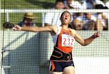 陸上女子円盤投げで優勝した鶴岡工の斎藤真希 ©読売新聞社