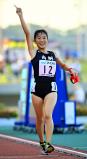陸上女子5000メートル競歩で優勝した尚絅の村上藍 ©読売新聞社