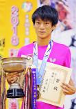卓球男子シングルスで優勝した野田学園の戸上隼輔 ©読売新聞社