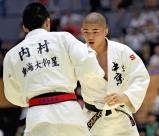 柔道男子73キロ級で準優勝した中京学院大中京の古田直也(右) ©読売新聞社