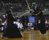 剣道女子団体で、東奥義塾の選手に勝利した履正社の山本しおり ©読売新聞社
