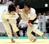 柔道女子48キロ級で準優勝した熊本西の白石響(右) ©読売新聞社