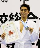 競泳男子200メートル自由形で準優勝した慶応の石田虎流 ©読売新聞社