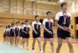 準優勝した東北の選手たち
