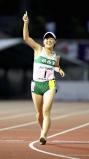 女子5000メートル競歩で優勝した県西宮の籔田みのり選手