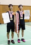 バドミントン男子ダブルスで優勝した埼玉栄の川本拓真選手と河村翼選手