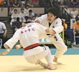 柔道女子78キロ級で準優勝した藤村女の池田選手(右)