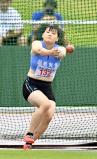 女子ハンマー投げで大会新記録を出して優勝した弘前実・村上来花（28日）＝杉本昌大撮影