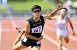  陸上男子４００メートル障害で優勝した中京大中京・高橋遼将選手（３０日、福井市で）＝杉本昌大撮影