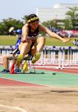 陸上女子三段跳びで準優勝した松山北・世良選手（１日、福井市で）