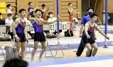 体操男子団体で優勝した清風の選手たち