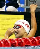 競泳女子１００メートル平泳ぎで優勝した春日部共栄・加藤心冨選手