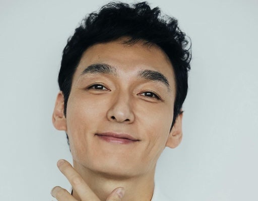 草彅剛、エッセイ発売が決定！最新ショットにファン歓喜