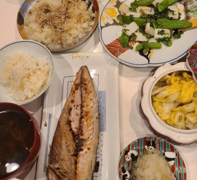 桃井かおりが家ご飯らしい見かけの料理を作る！