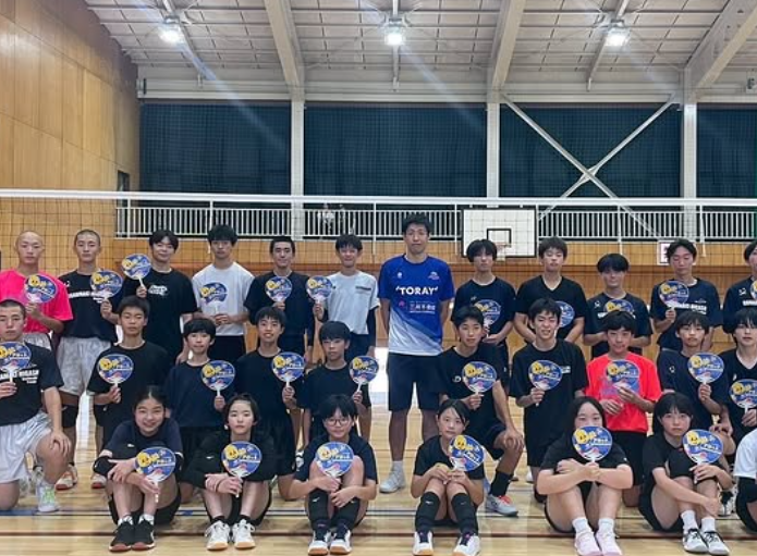 感動！東レ・米山裕太、花巻バレー教室で子どもたちと交流