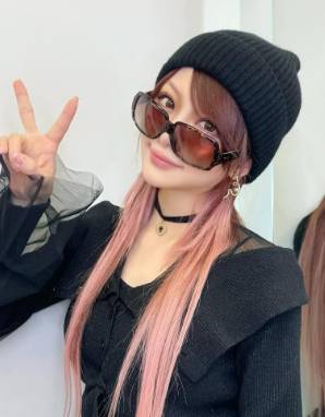 田中れいな、新ブラックコーデでファンを魅了！「子供産んでもこの可愛さ！」