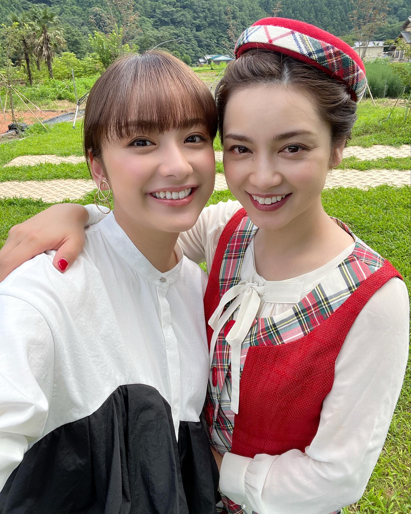 平祐奈さん、美人姉妹2Sを公開💖「お姉ちゃんが帰ってきた〜！！👒」