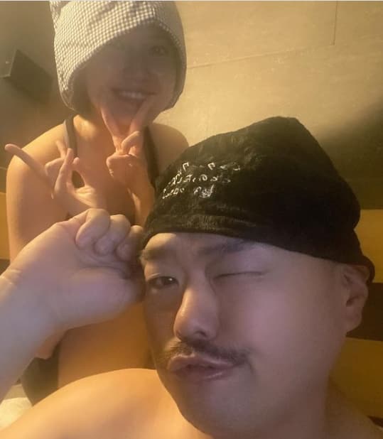 リチと一緒にサウナでリラックス！クロちゃん、痩せるしんよー！