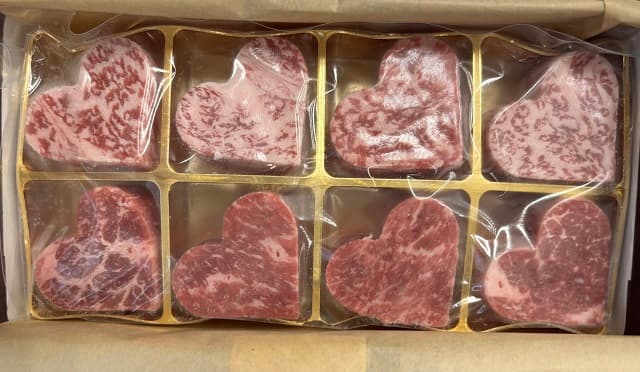 「うん？なんか変」人気声優がもらった〇〇が入ったバレンタインチョコ(？)が話題に