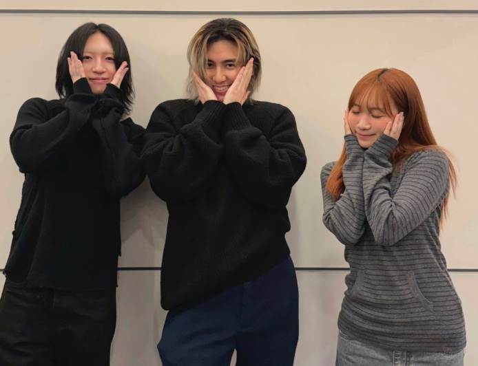 YOASOBI「風くんとばったり」藤井風との豪華3ショットが話題「感激…すげぇ」