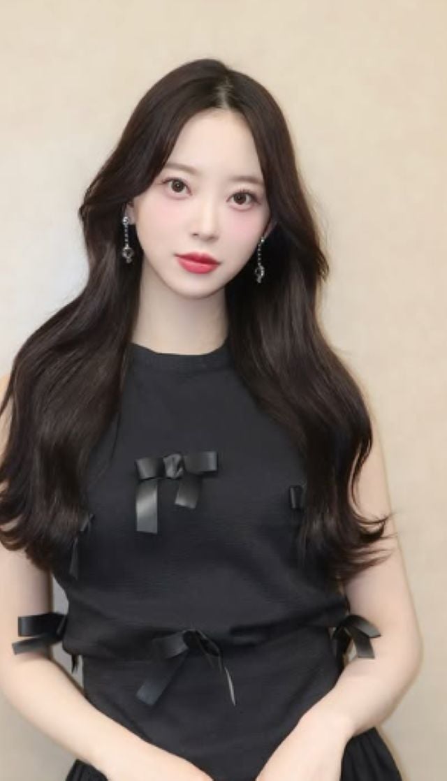 まさに眼福！堀未央奈が『遺書公開』の舞台挨拶のオフショットを公開