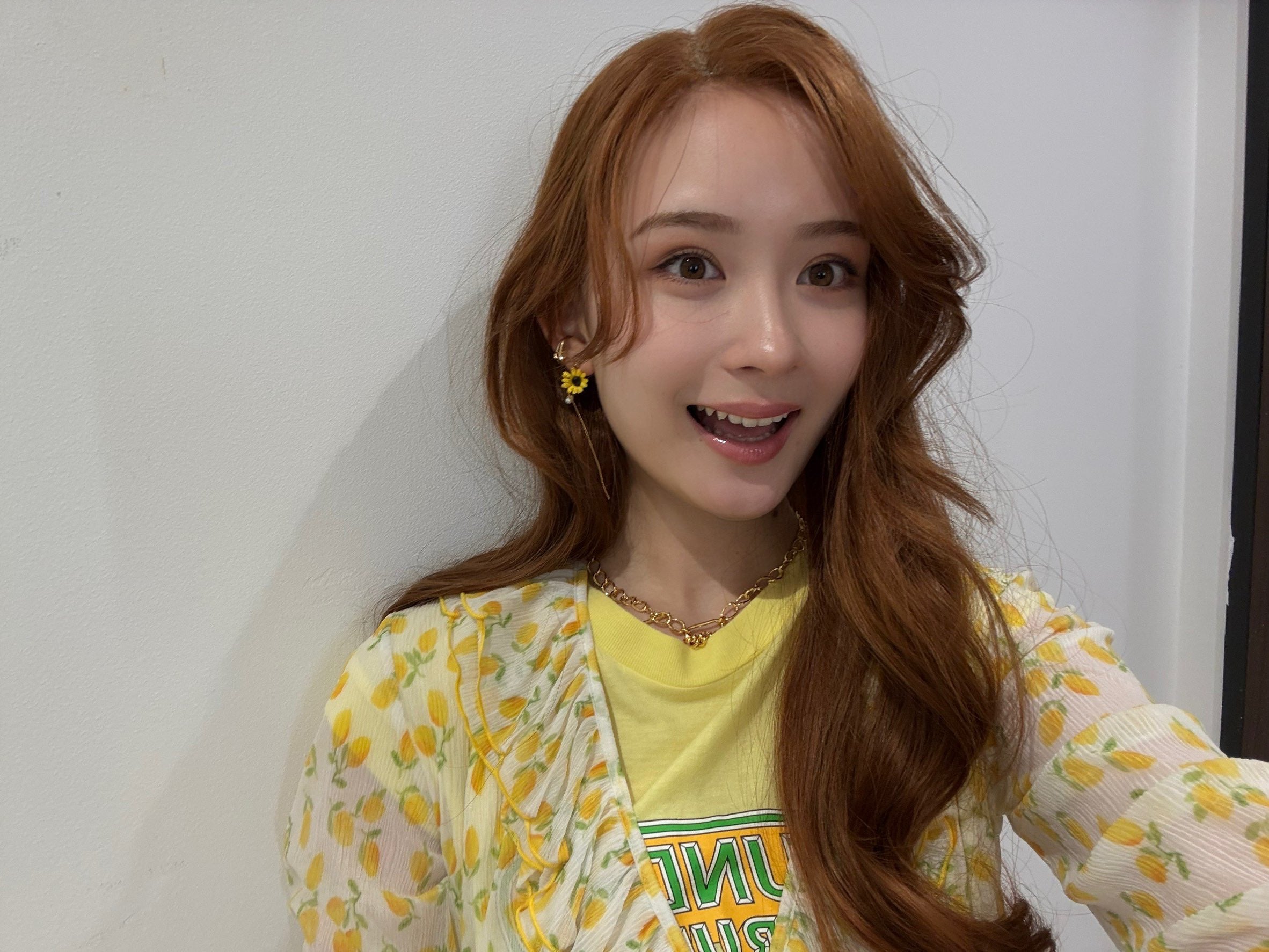 あの“ひまわり”がまさかの美少女に成長！？オフショットが話題に