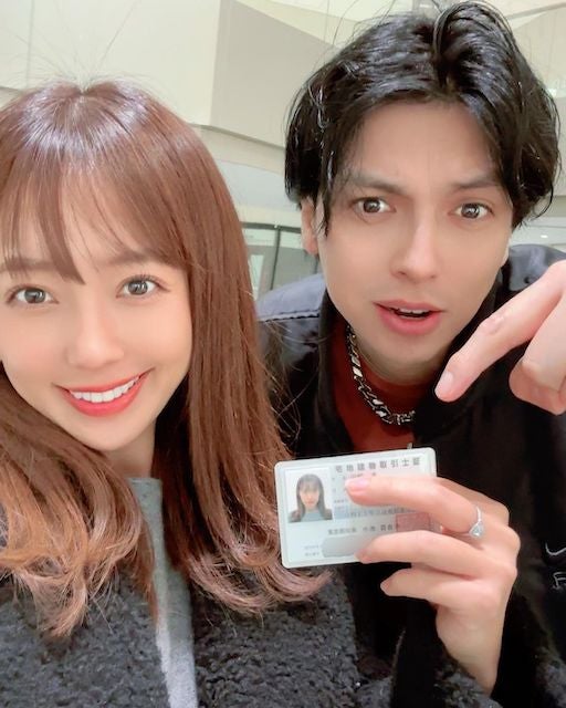 アレクサンダーの妻で元AKB48川崎希が難関試験に合格！「のんちゃん宅建士になりましたー」