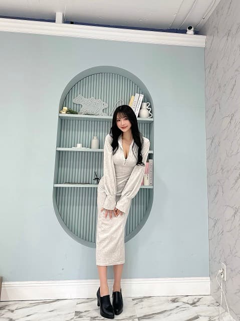 「スタイルよすぎる」”令和の愛人”こと真島なおみの全身ショットに絶賛の声が集まる