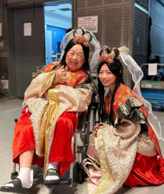 元坂道アイドル人気メンバーがドリフ・高木ブーと共演！一緒に〇〇になった姿を披露