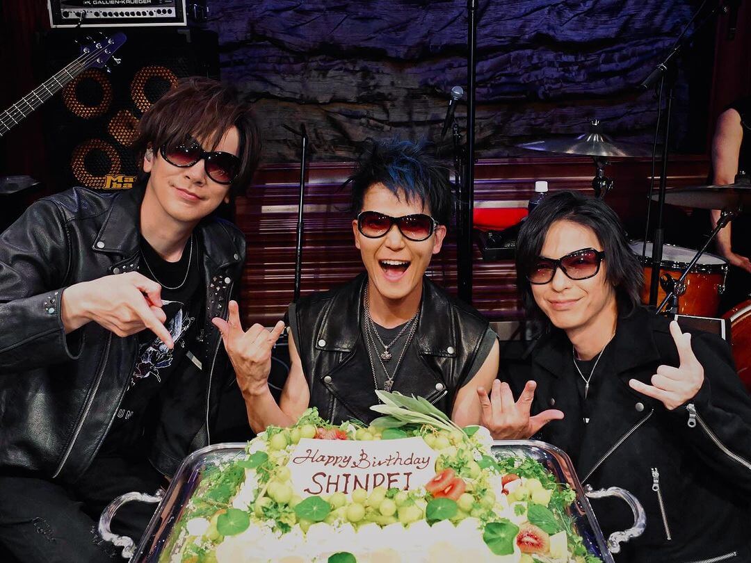 DAIGO、「BREAKERZ」メンバーとの仲良しバースデーショットに祝福殺到