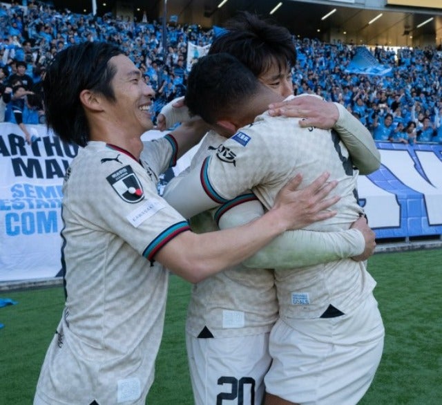 川崎フロンターレが東京ヴェルディ相手に計9発の乱打戦を制する！