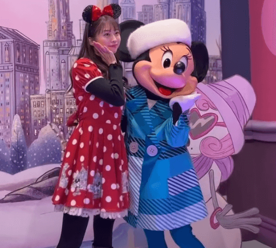 モー娘。牧野真莉愛、夢の国で抱きしめられる！？甘々ムービーの公開にファン熱視線「まりあ可愛すぎ〜」